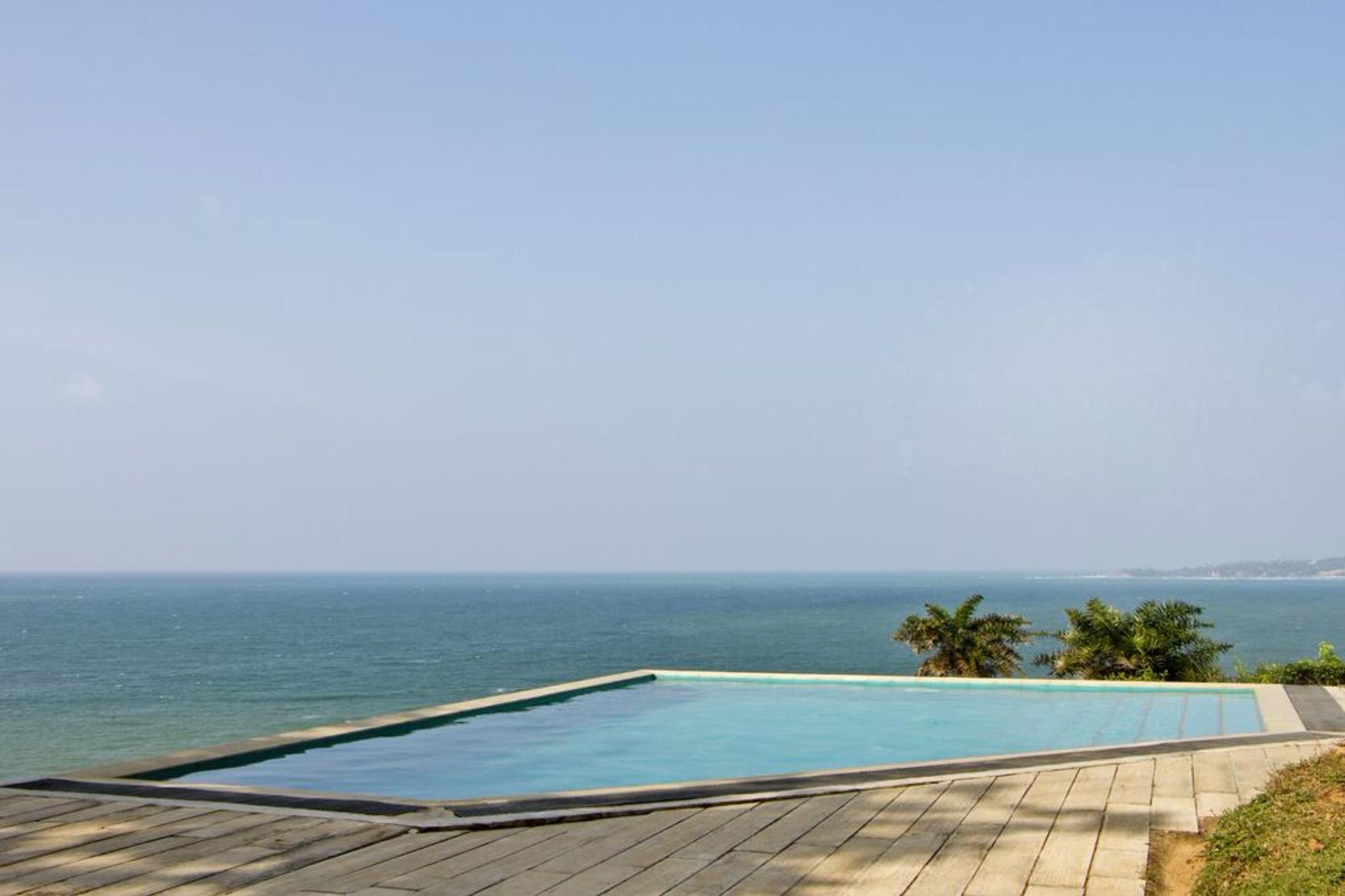 Red Cliffs Hotell Weligama Exteriör bild