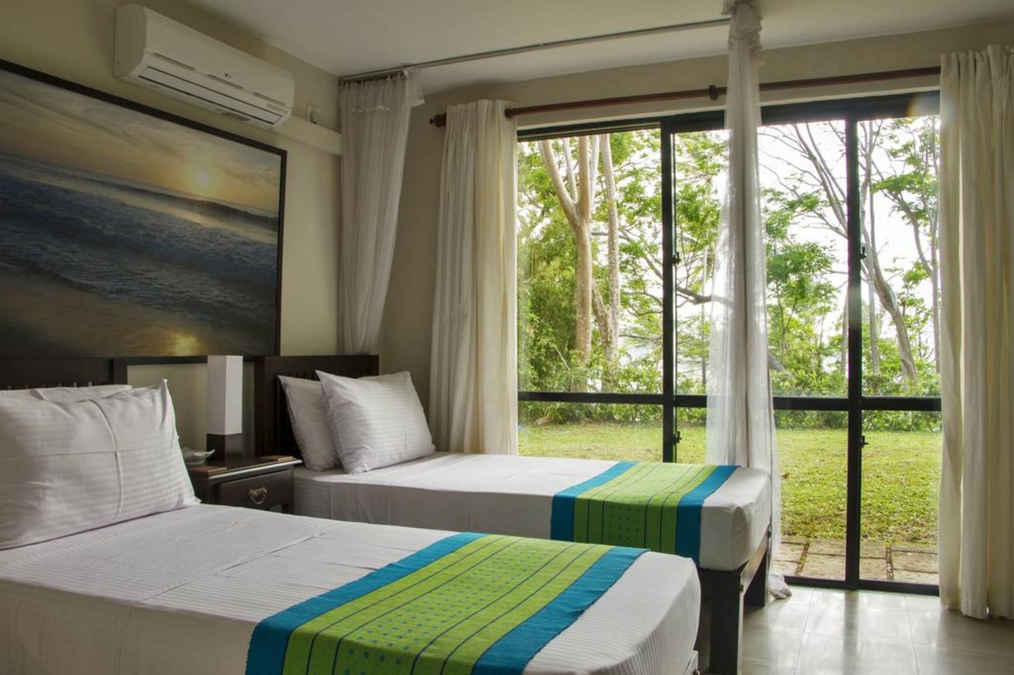 Red Cliffs Hotell Weligama Exteriör bild